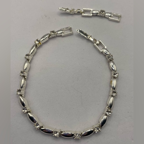 3 for $30 Vintage Avon Signed Cubic Zirconia Silver Plated Bracelet - Picture 8 of 12
